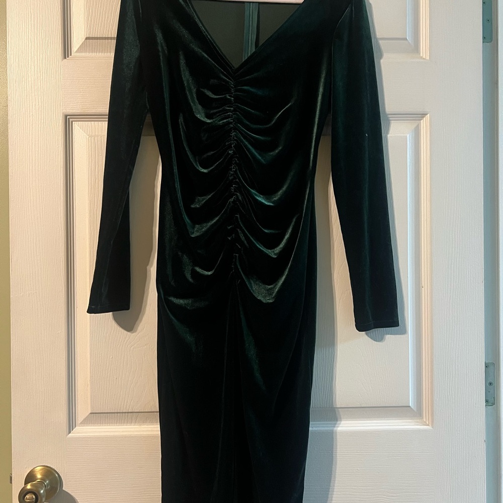 Velvet Long Sleeve Dress in Dark Green